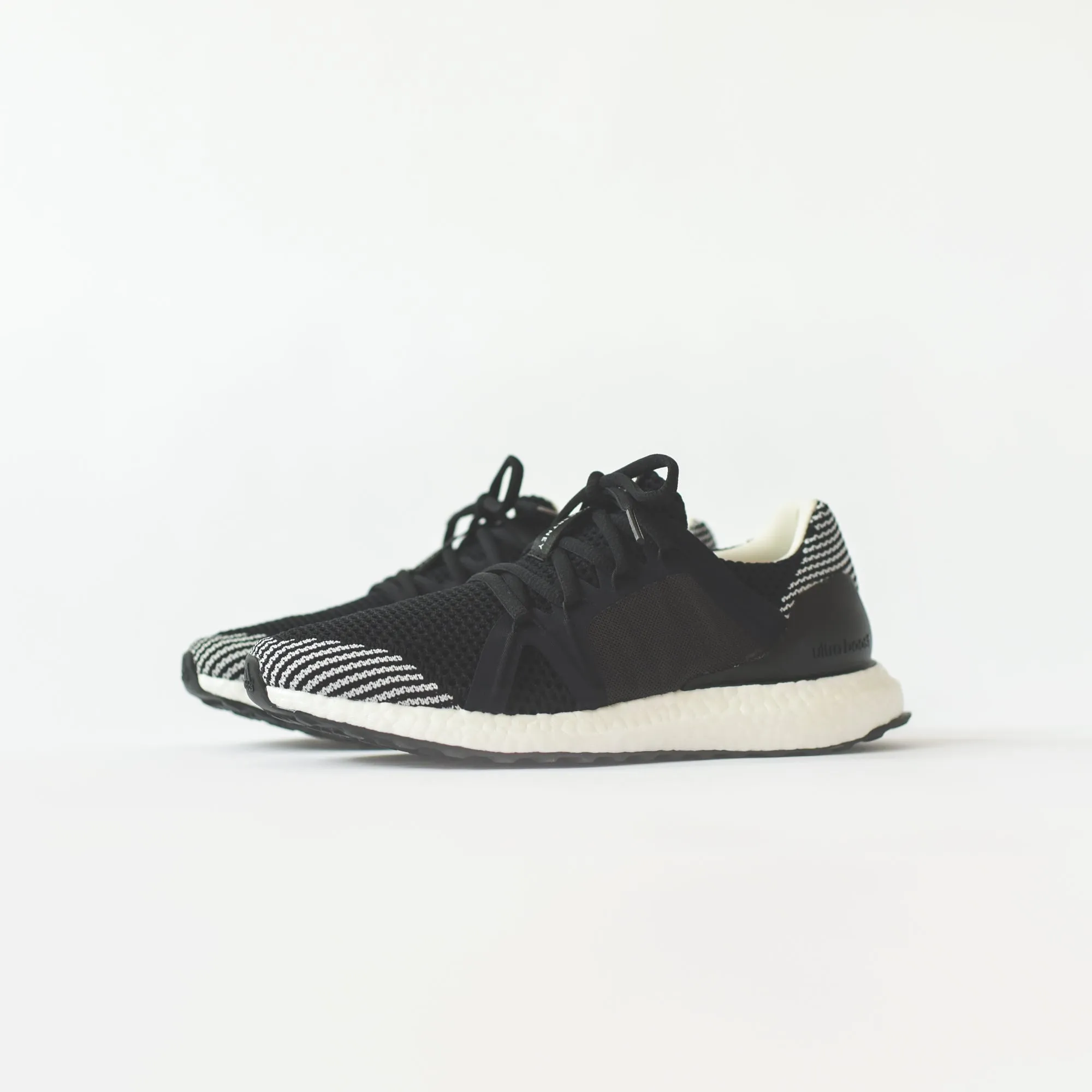 adidas by Stella McCartney WMNS UltraBoost - Black / White / Granite