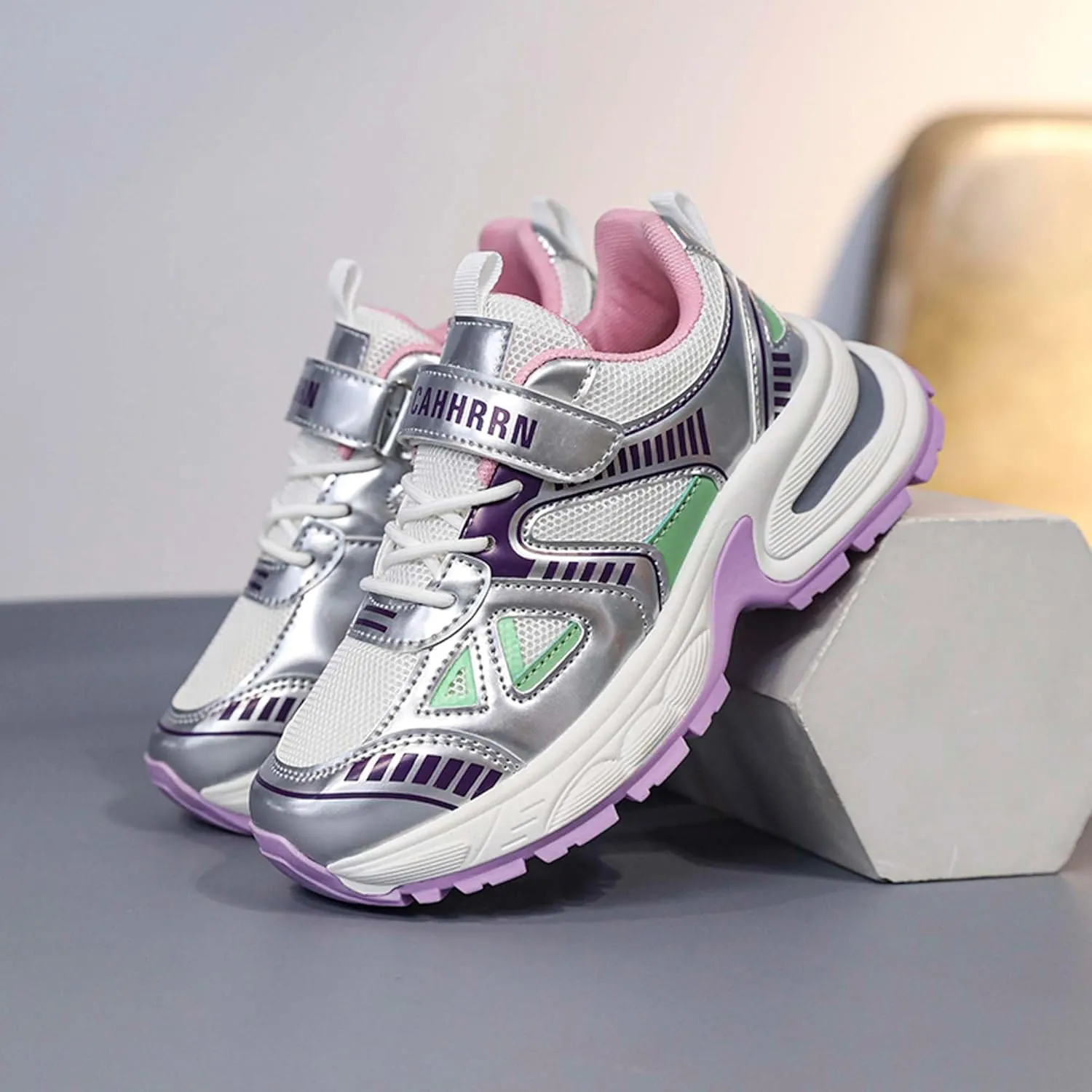 Boys Girls Fashion Sneakers Comfortable Breathable Casual Walking Shoes Non-slip Basketball Shoes Children Outdoor Running Badminton Training Shoes