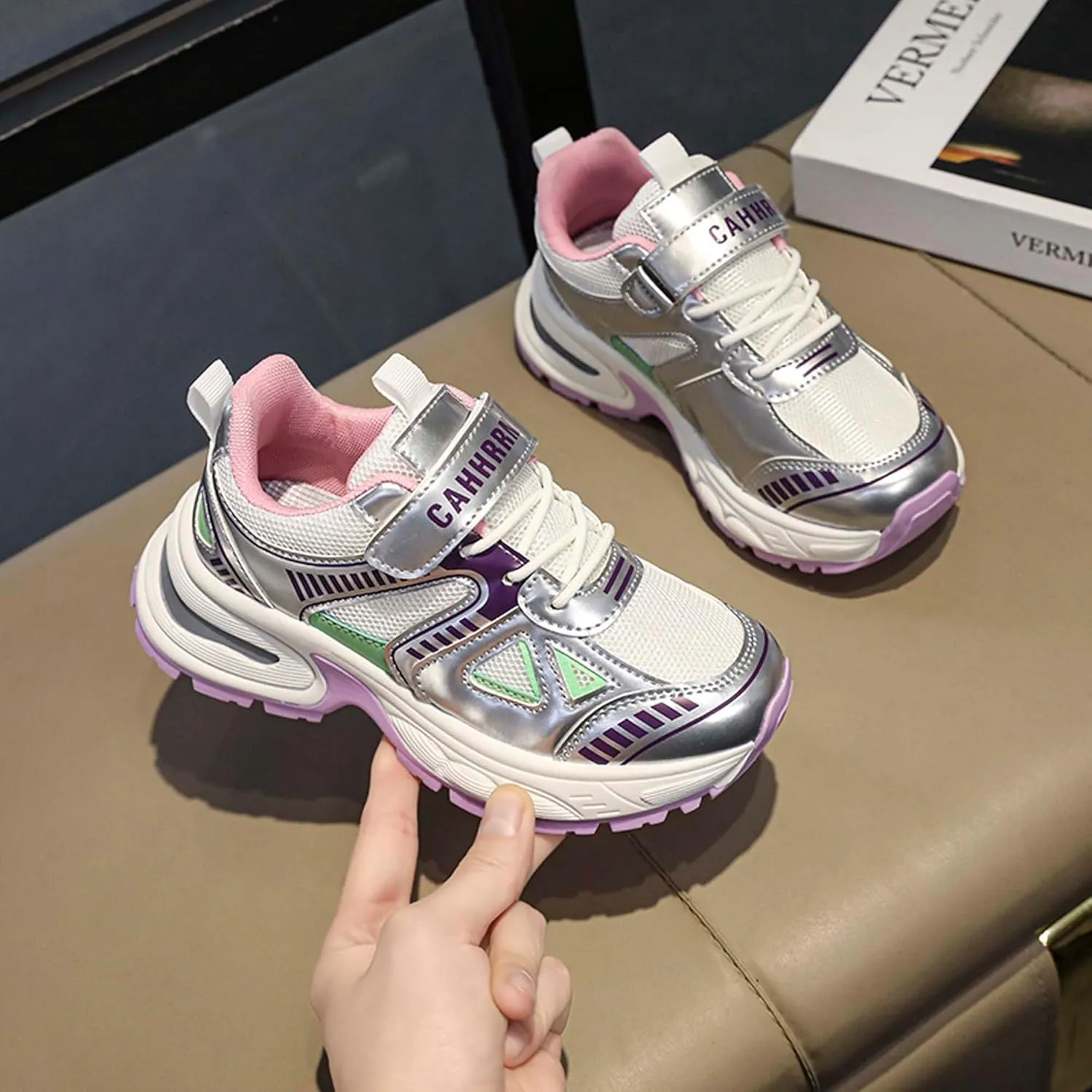 Boys Girls Fashion Sneakers Comfortable Breathable Casual Walking Shoes Non-slip Basketball Shoes Children Outdoor Running Badminton Training Shoes