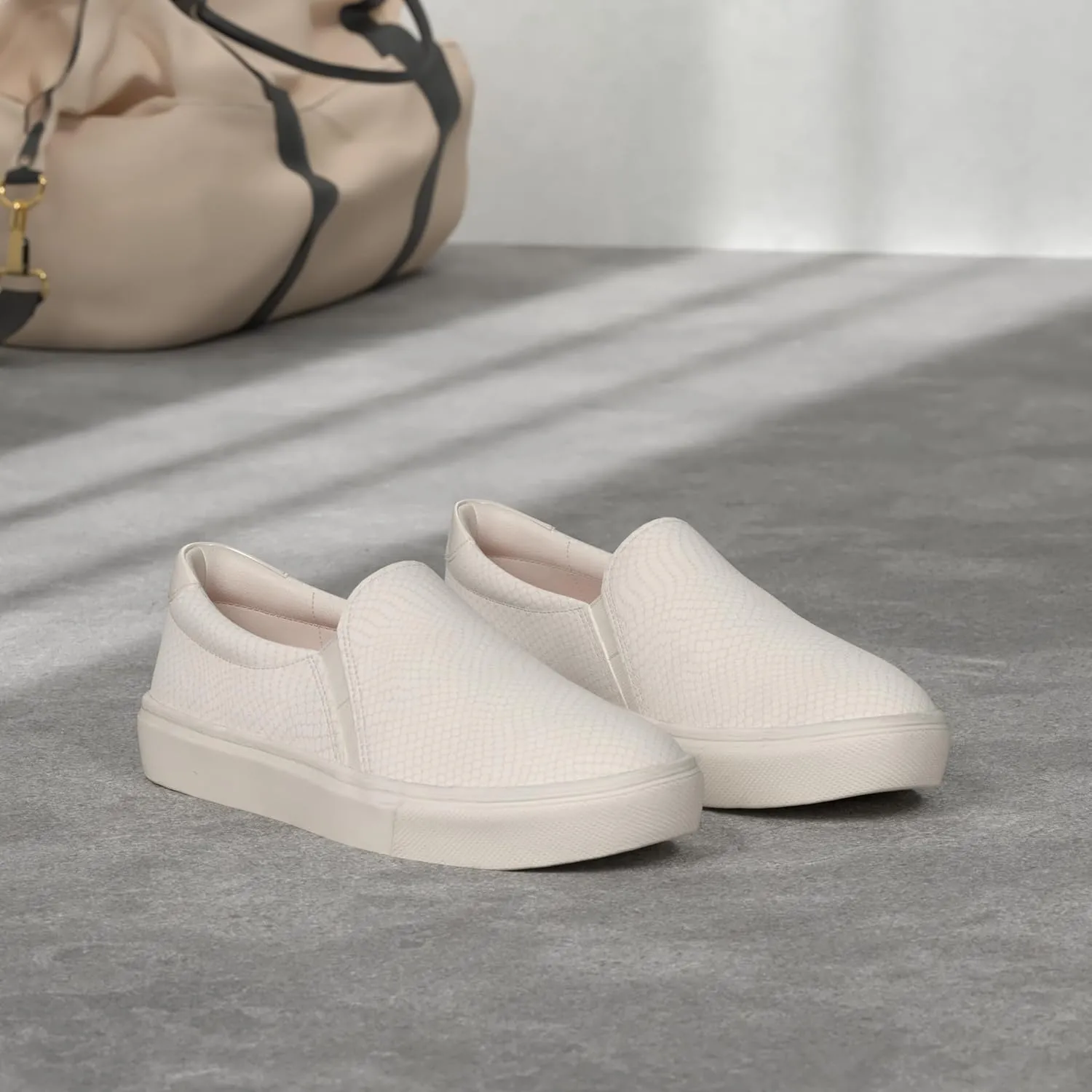 Dr. Scholl's Women's Nova Sneaker