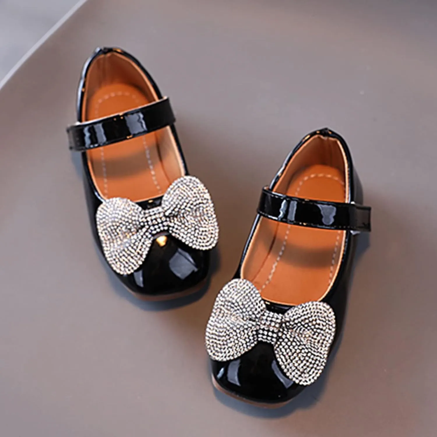 EnJoCho Toddler Walking Shoes Summer And Autumn Fashion Girls Casual Shoes Bow Rhinestones Flat Bottom Dress Shoes