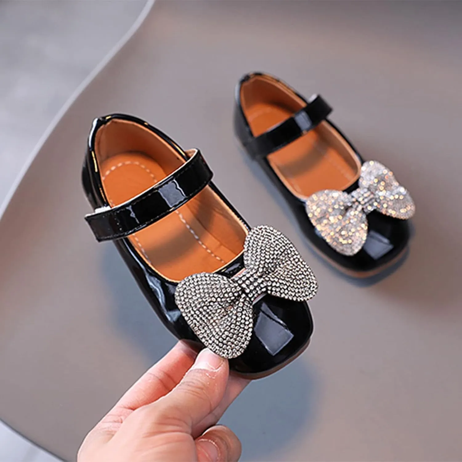 EnJoCho Toddler Walking Shoes Summer And Autumn Fashion Girls Casual Shoes Bow Rhinestones Flat Bottom Dress Shoes