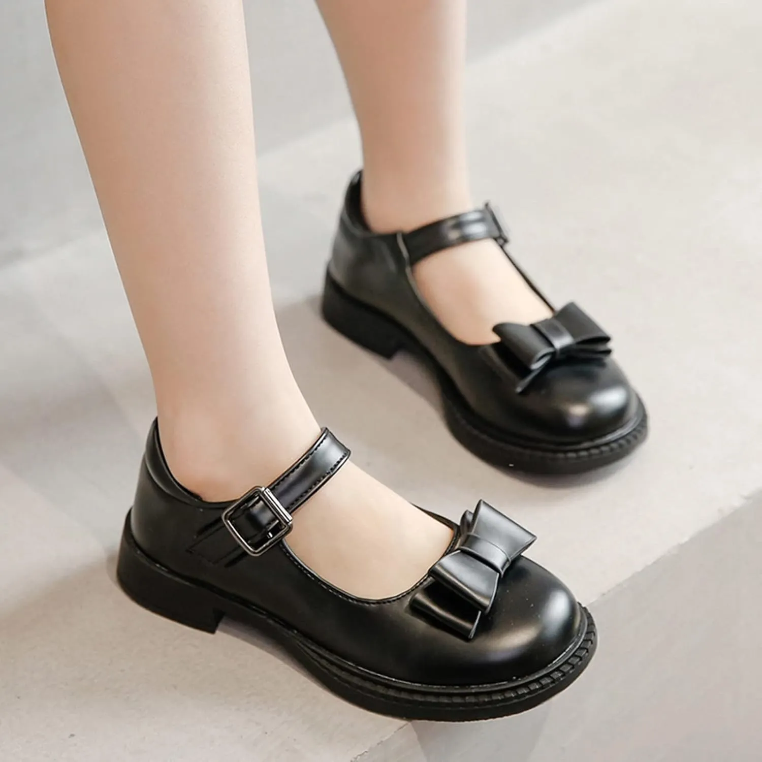Fashion Loafers for Little Girls Small Leather Single Shoes Dancing Performance Shoes with Metal Buckle