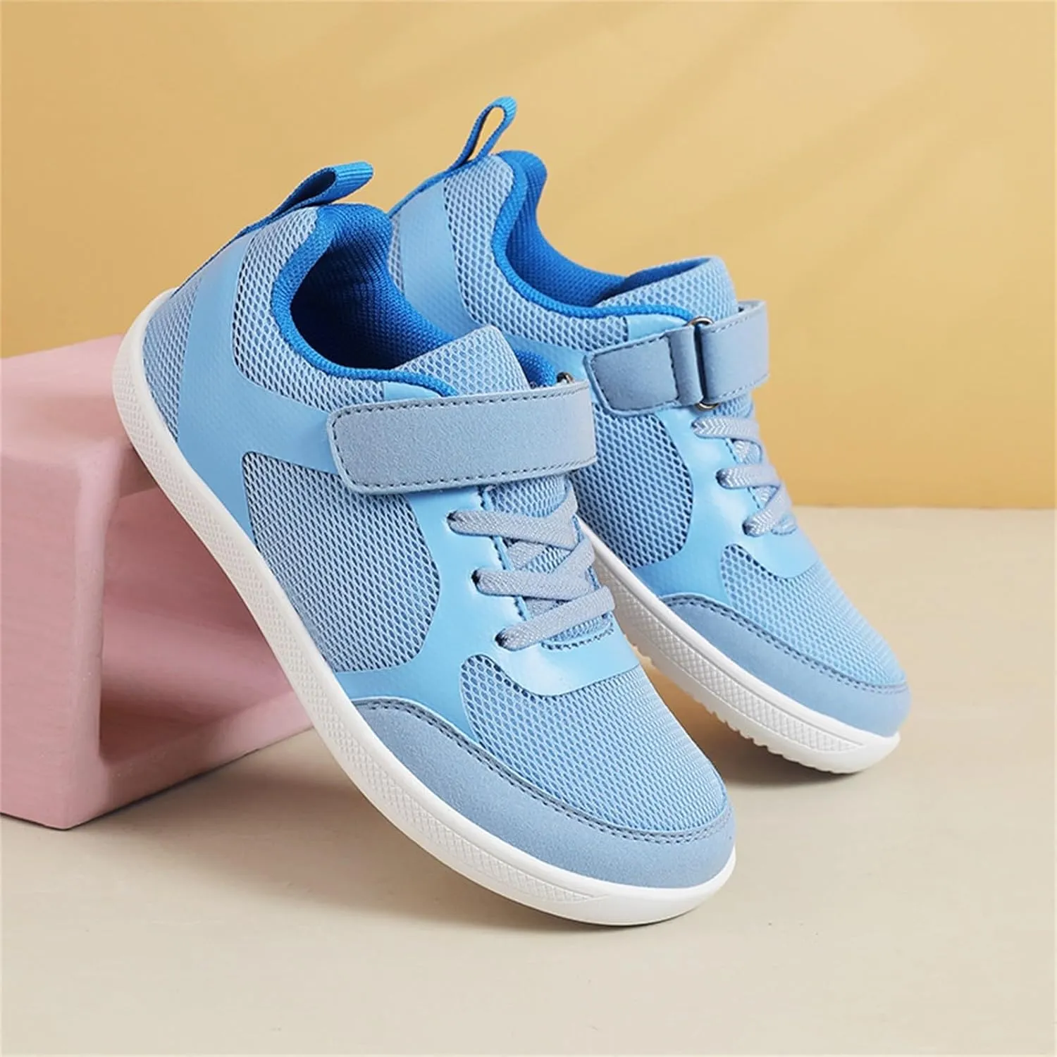 Kids Boys Girls Hiking Shoes Lace-Up Low Top Lightweight Breathable Athletic Sneakers Non-Slip Sole Sports Shoes
