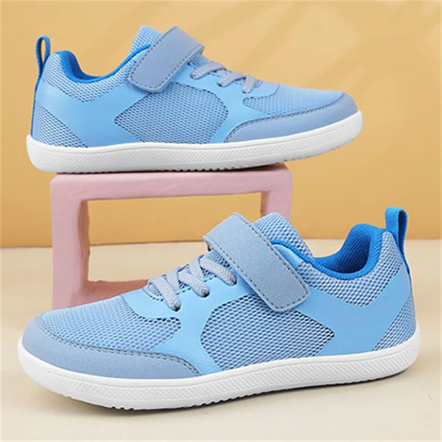 Kids Boys Girls Hiking Shoes Lace-Up Low Top Lightweight Breathable Athletic Sneakers Non-Slip Sole Sports Shoes