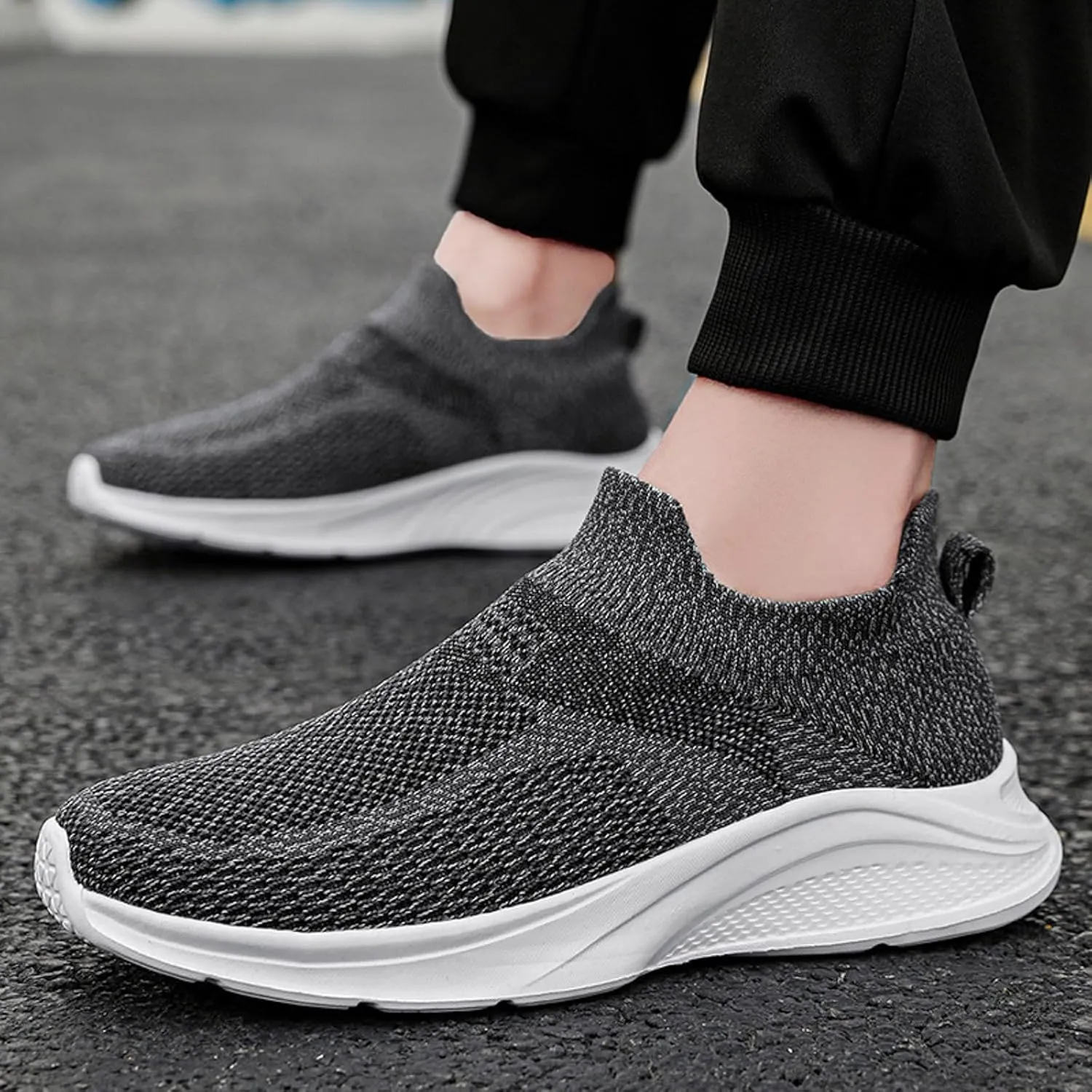 Men Sports Shoes Fashionable New Pattern Simple and Pure Color Comfortable Mesh Breathable and Sneaker for Men