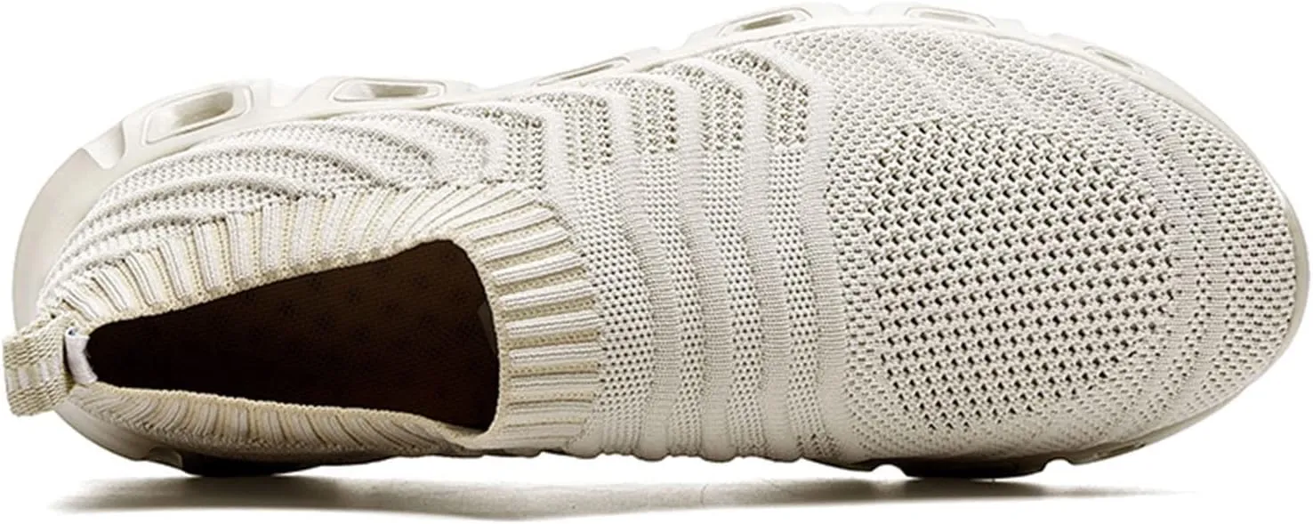Men Sports Shoes Spring and Summer Fashionable New Pattern Breathable Mesh Sneaker Rack for Men Bedroom Shoes