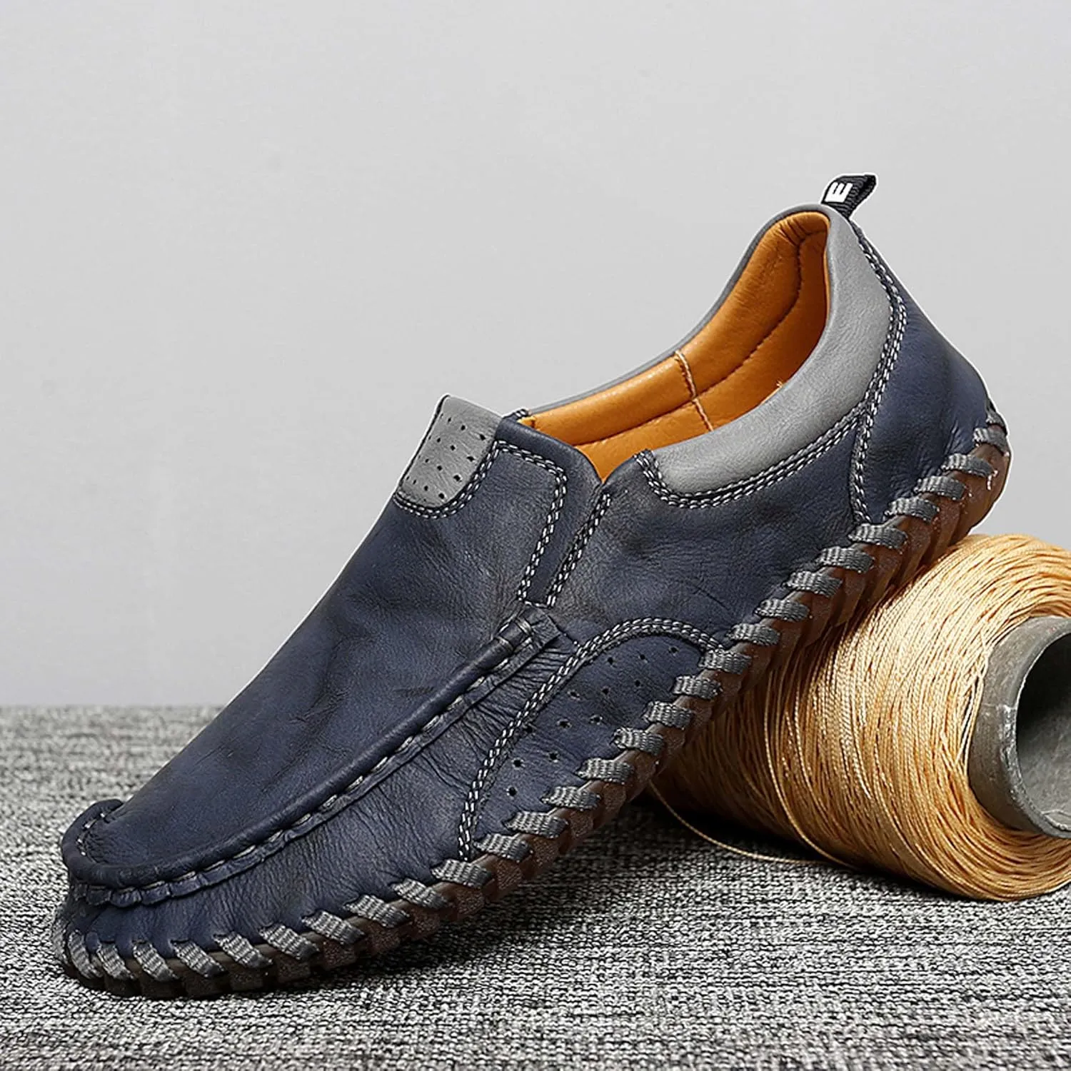 Men's Casual Loafers Comfortable Handmade Leather Loafers Fashion Slip On Driving Shoes Lightweight Soft Sole Casual Sneakers Men's Classic Leather Shoes