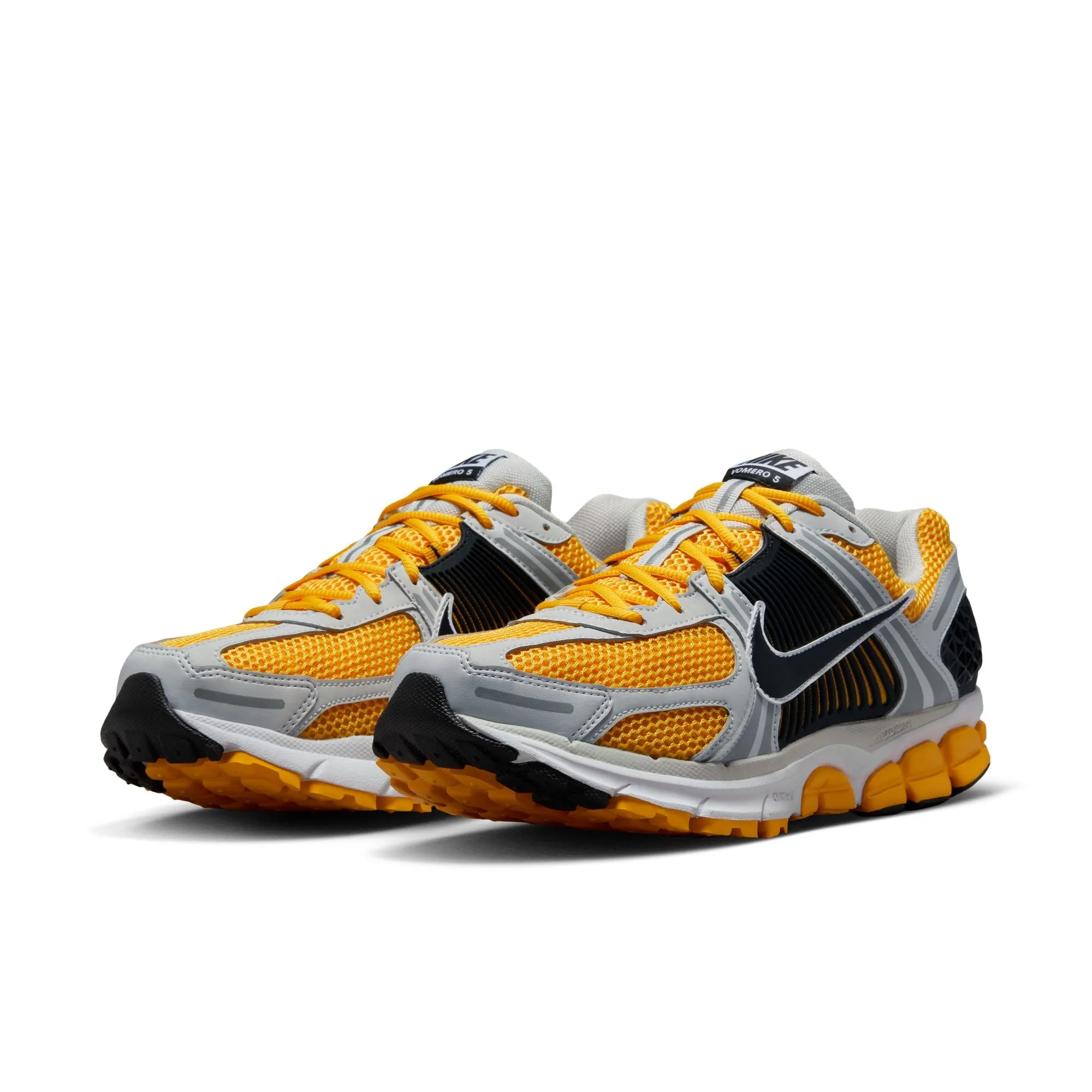 MENS NIKE ZOOM VOMERO 5 (UNIVERSITY GOLD)