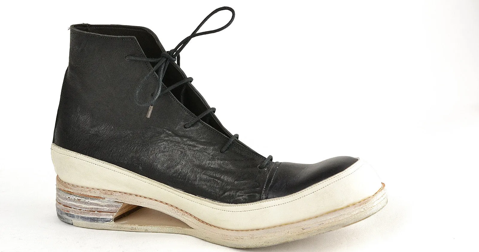 Sneaker boot  |  Black and white horse | Hollow wedge