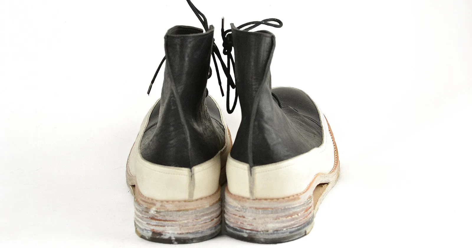 Sneaker boot  |  Black and white horse | Hollow wedge