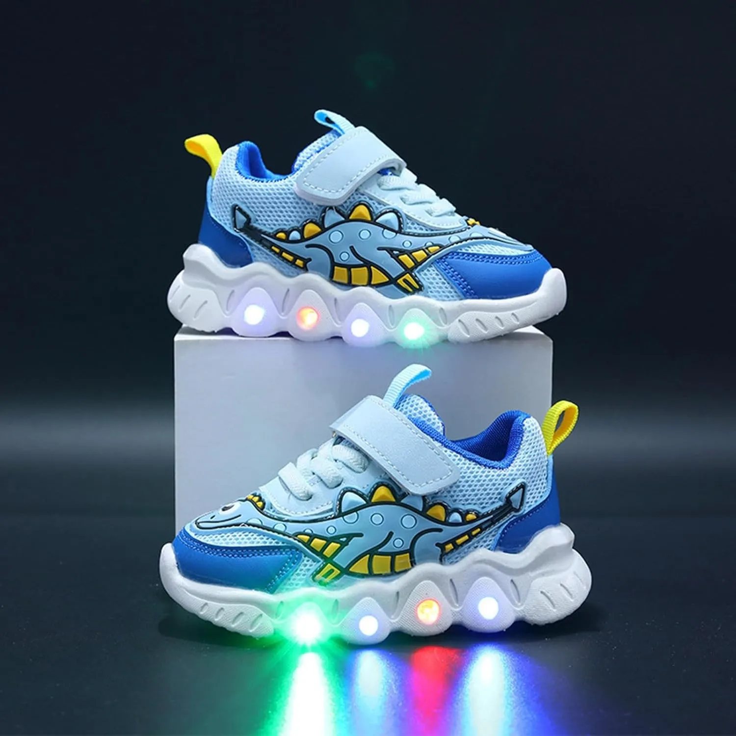 Sneakers for Girls Light Up Breathable Running Cute Shoes Boys Sneakers Anti-Slip Lace Up Girls Walking Sports Shoes