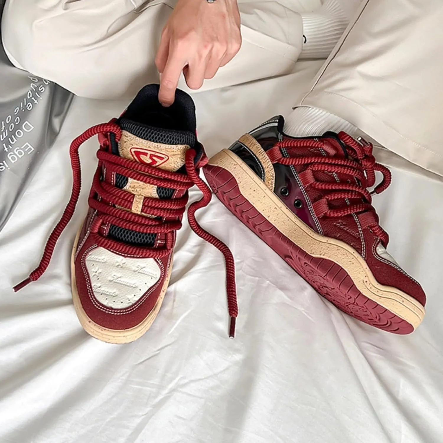 Vintage Star Embossing Chunky Sneakers for Men, Y2K Streetwear Basketball Skate, Retro Charm, Matching Sneakers Couples