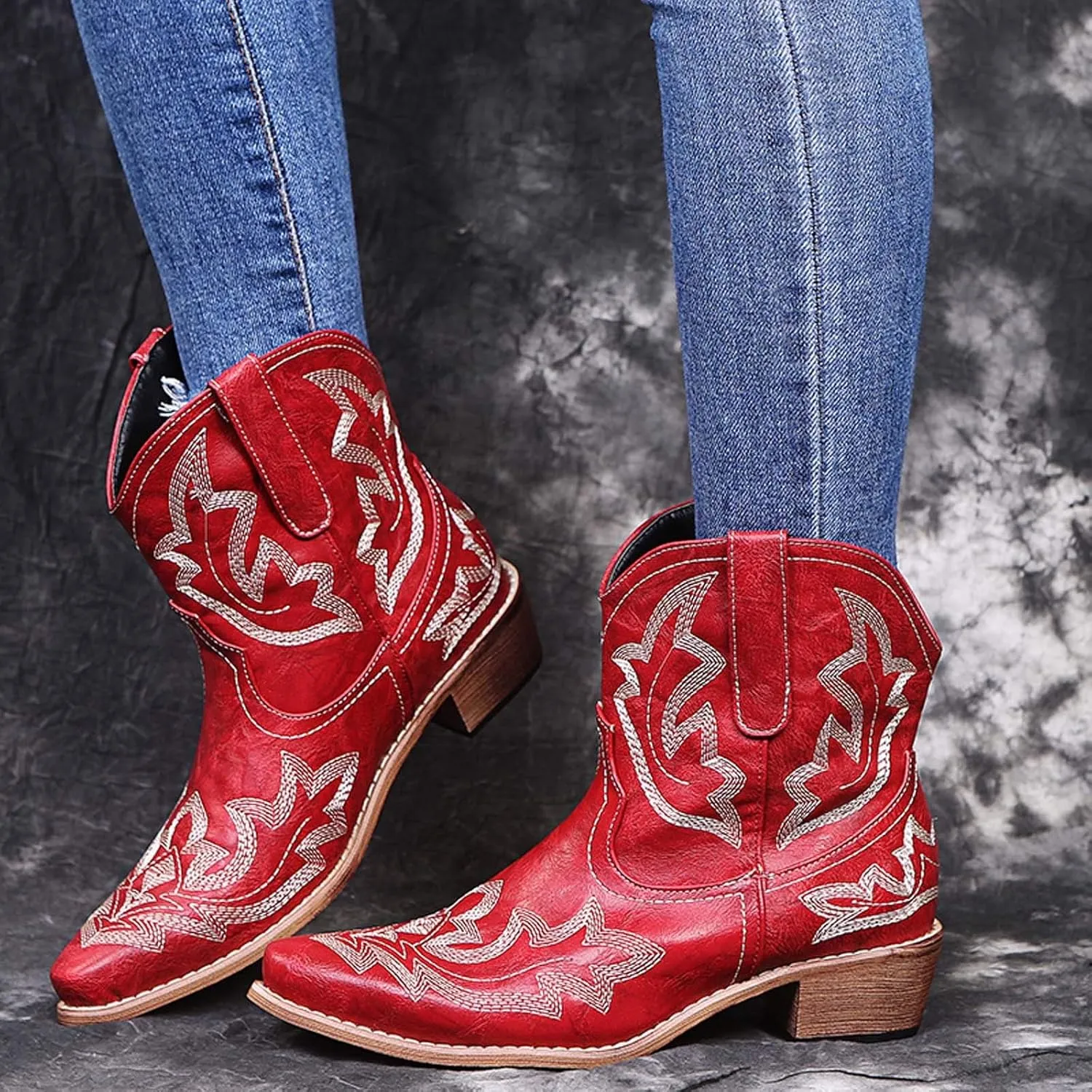Western Cowboy Boots for Women Wide Calf Cowgirl Boots Retro Mid Calf Western Chunky Heels Pull on Embroidered Boots