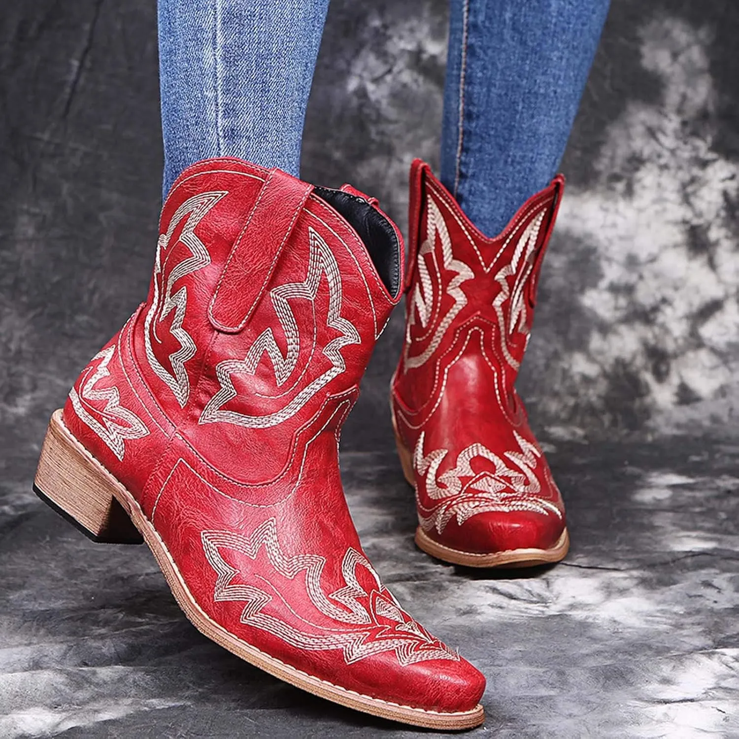 Western Cowboy Boots for Women Wide Calf Cowgirl Boots Retro Mid Calf Western Chunky Heels Pull on Embroidered Boots