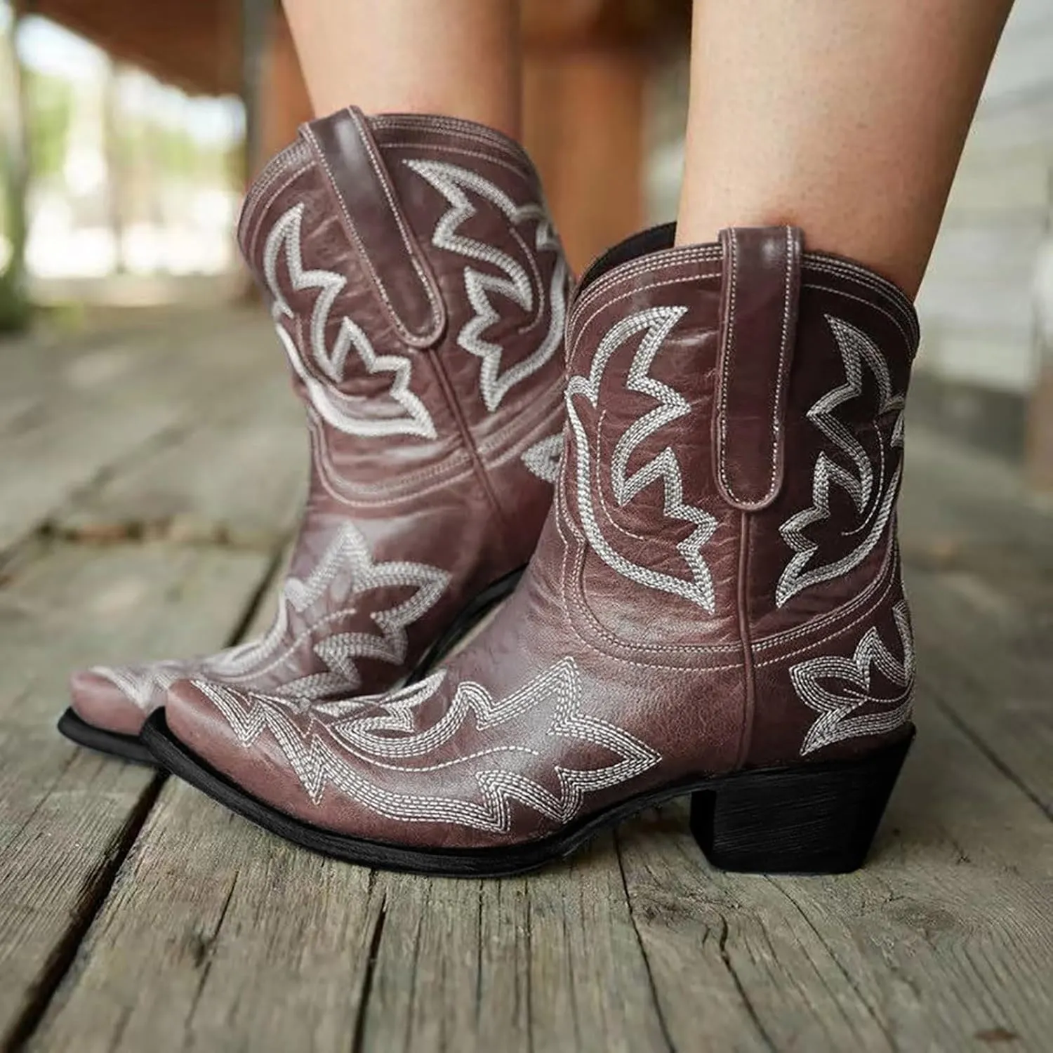Women Cowboy Boots Wide Calf Cowgirl Boots Western Mid Calf Boots Ponited Toe Chunky Low Heels Mid Calf Embroidered