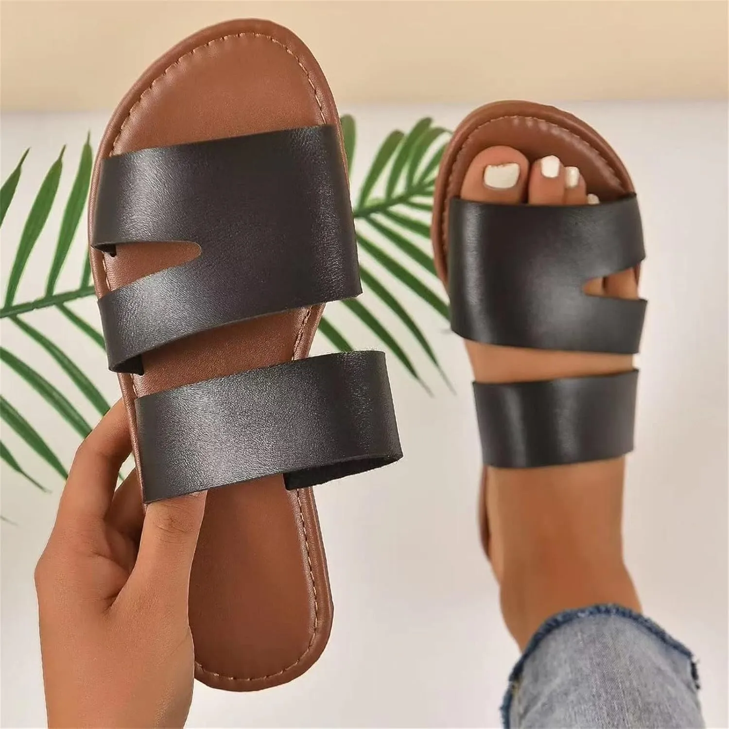 Women Flat Sandals Summer Dressy Casual Beach Slides Lightweight Comfort Slippers Slip on Holiday Sandal
