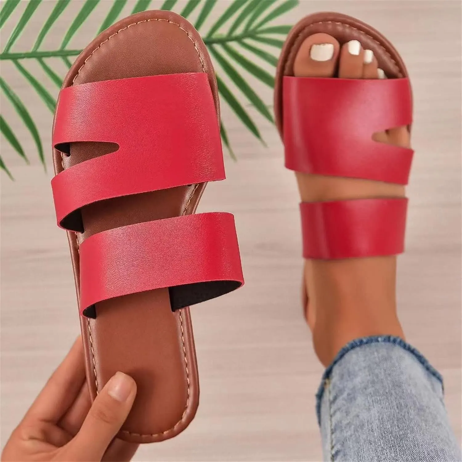Women Flat Sandals Summer Dressy Casual Beach Slides Lightweight Comfort Slippers Slip on Holiday Sandal