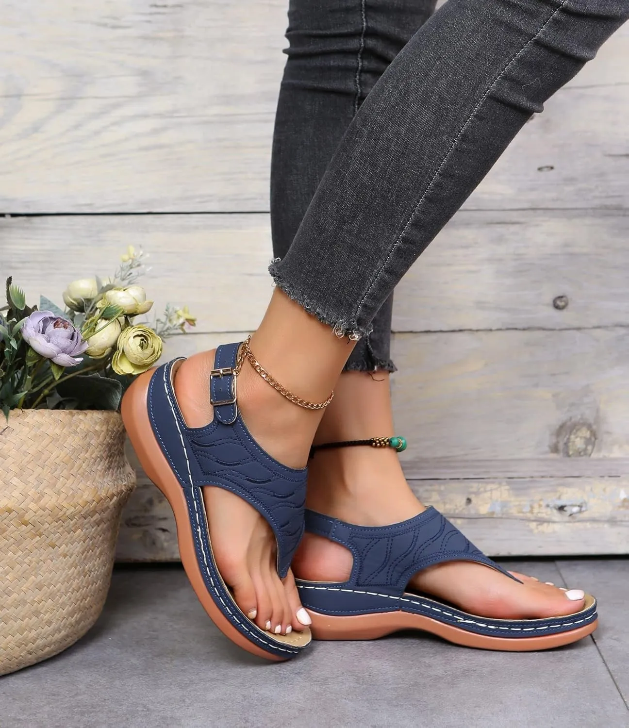 Women's Sandals Thong Slide Flat Slippers Arch Support Sandals with Strappy String Ankle Strap Gladiator Walking Shoes