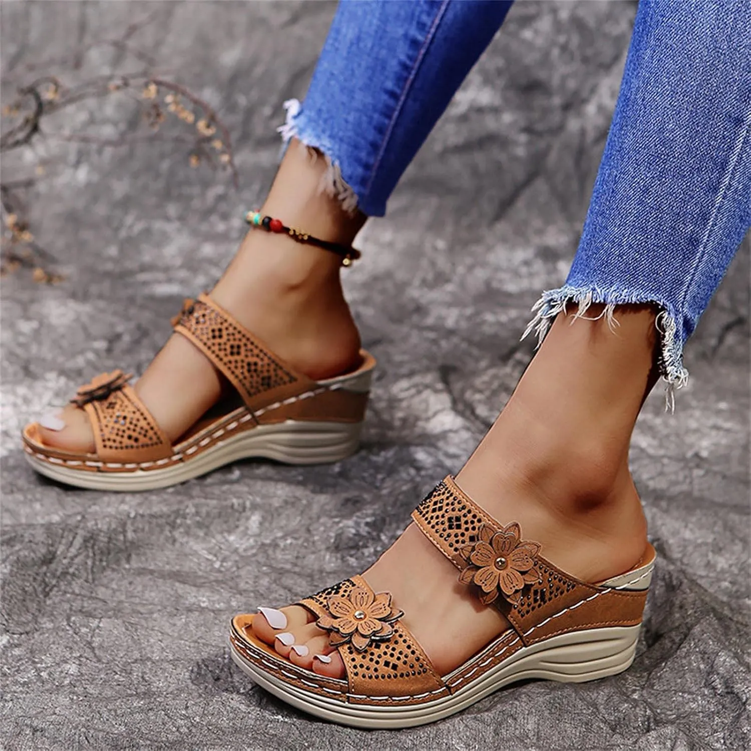 ZSpzx Women Wedge Sandals 2025,Fashion Flower Beach Vacation Casual Shoe Indoor/Outdoor Breathable Non-Slip Walking Footwear Comfortable Arch Support Orthopedic Slip-On Slides Daily Wear Summer